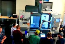 New Universal Robots-Phillips Partnership Eases Integration with Popular Haas CNC Machine Tools Universal Robots, Phillips Corporation, Phillips, UR, HAAS