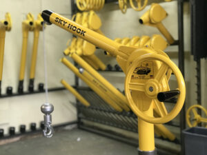Sky Hook mobile lifting device