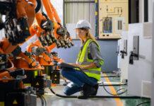 U.S. Manufacturing Surge: Growth Strategies Amid Workforce Challenges